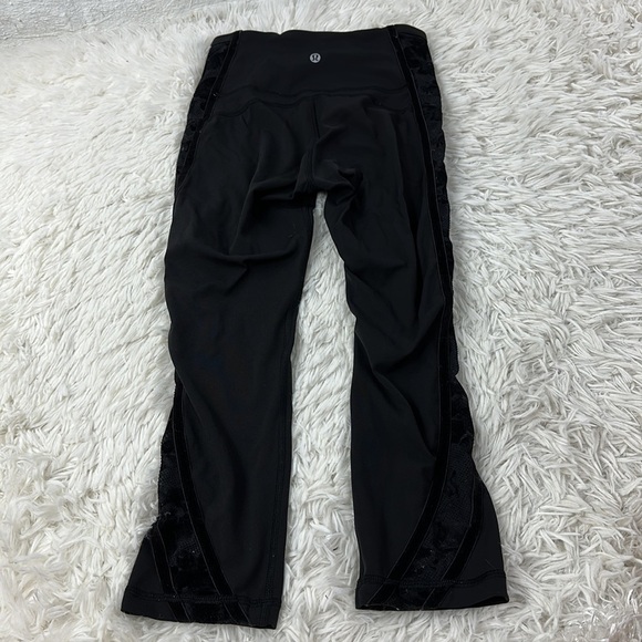 Lululemon Wunder Under Crop High-Rise *Flocked 21" Black / Scatter Floral Black - Picture 6 of 7